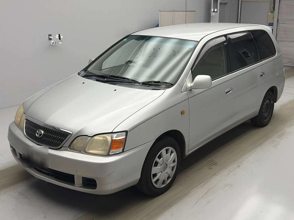 Toyota Gaia  с аукциона в Японии