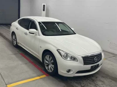 NISSAN FUGA