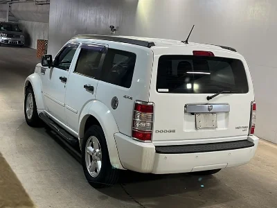 DODGE NITRO