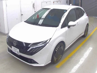 NISSAN AURA