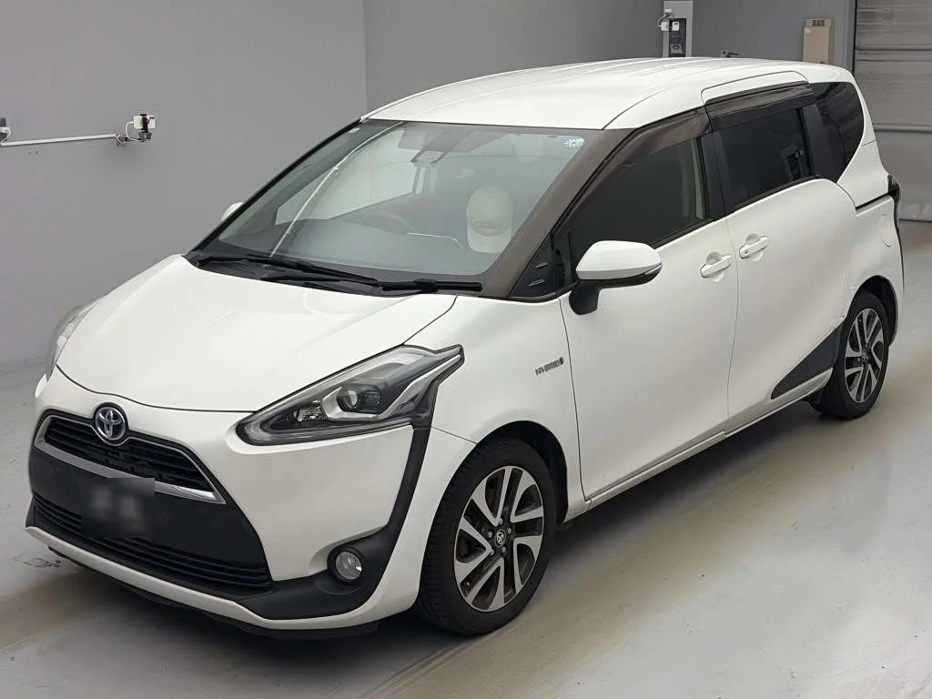 Toyota Sienta 2016