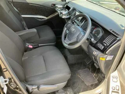 TOYOTA ISIS