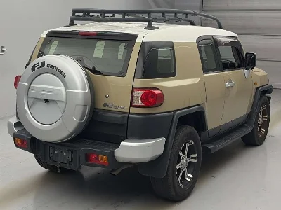 TOYOTA FJ CRUISER