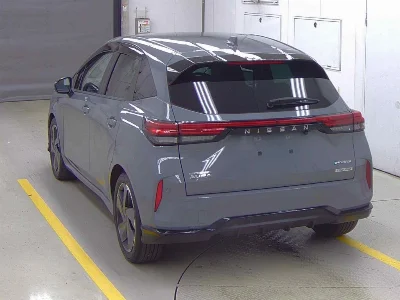 NISSAN AURA