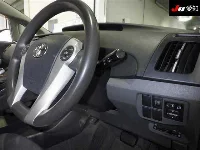 Цена авто Toyota Prius с аукционов Японии, номер кузова ZVW30, пробег 194 000, оценка 2