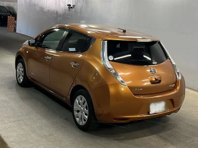 NISSAN LEAF