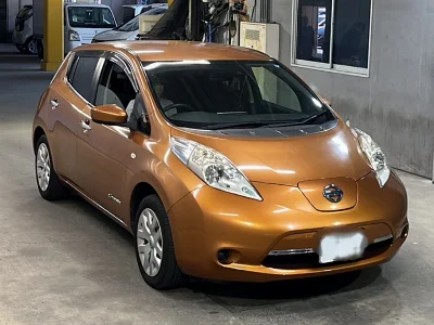NISSAN LEAF
