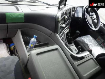 NISSAN UD