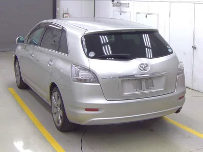 TOYOTA MARK X ZIO