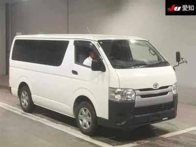 TOYOTA REGIUS VAN