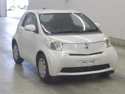 TOYOTA IQ