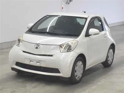 TOYOTA IQ
