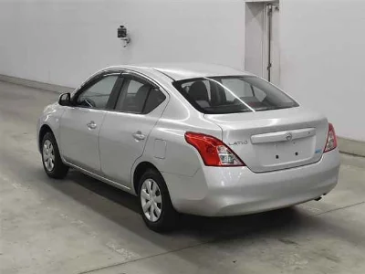 NISSAN TIIDA LATIO