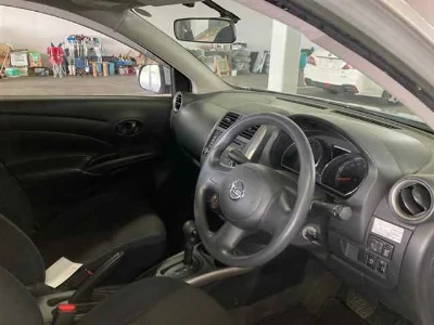 NISSAN TIIDA LATIO