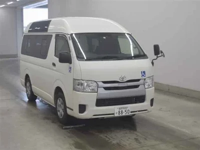 TOYOTA REGIUS VAN