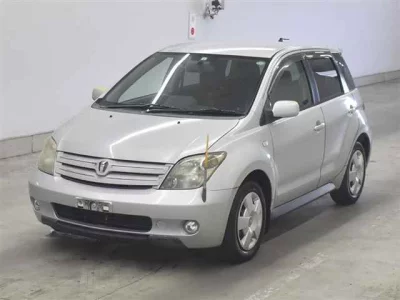 TOYOTA IST