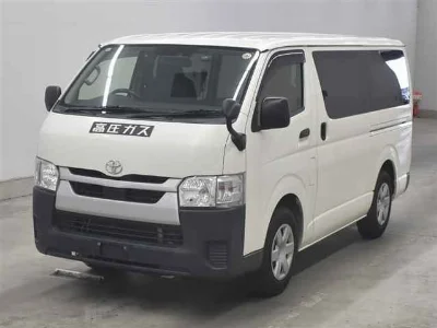 TOYOTA HIACE VAN