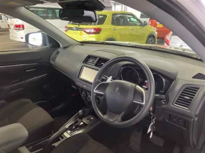 MITSUBISHI RVR