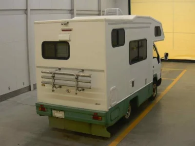 TOYOTA HIACE TRUCK