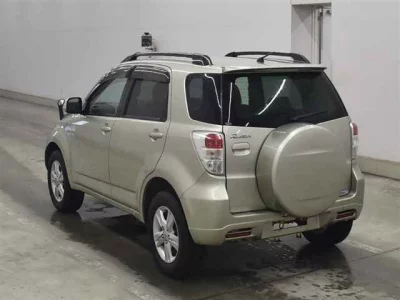 TOYOTA RUSH