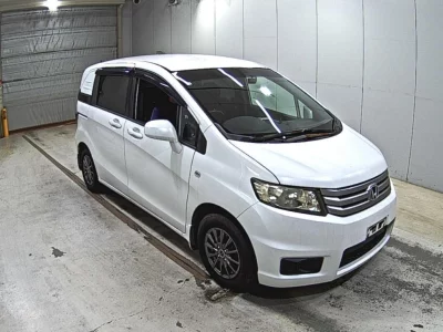 HONDA FREED SPIKE