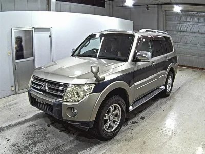 MITSUBISHI PAJERO