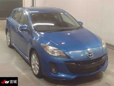 MAZDA AXELA