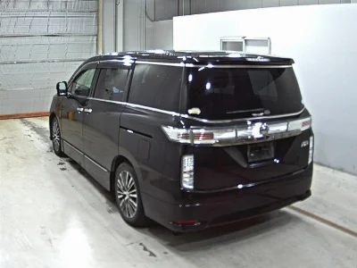 NISSAN ELGRAND