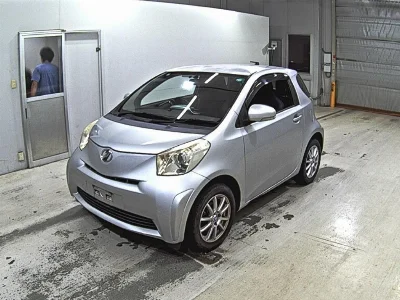 TOYOTA IQ