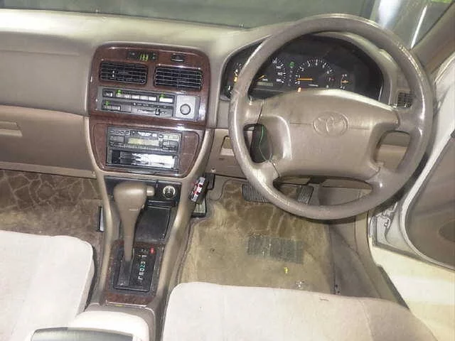 Toyota Camry  с аукциона в Японии