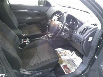 MITSUBISHI RVR