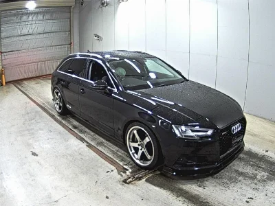 AUDI A4 AVANTE