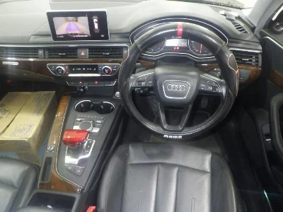 AUDI A4 AVANTE