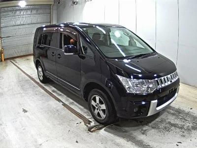 MITSUBISHI DELICA D5