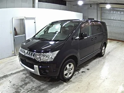 MITSUBISHI DELICA D5