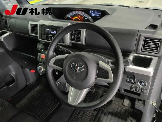 Toyota Pixis Mega  с аукциона в Японии