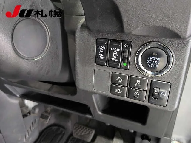Toyota Pixis Mega  с аукциона в Японии