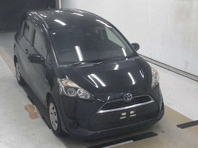 Toyota Sienta 2016