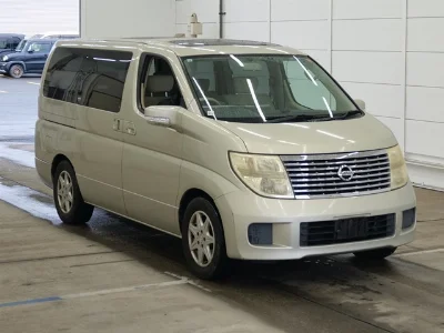 NISSAN ELGRAND
