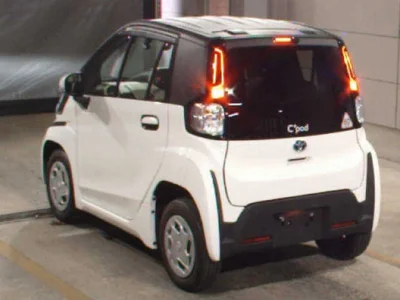 TOYOTA C+POD
