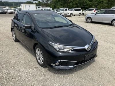 TOYOTA AURIS