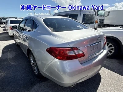 NISSAN FUGA