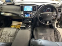Цена авто Toyota Crown с аукционов Японии, номер кузова AWS210, пробег 293 000, оценка 2