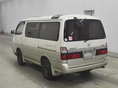 TOYOTA HIACE WAGON