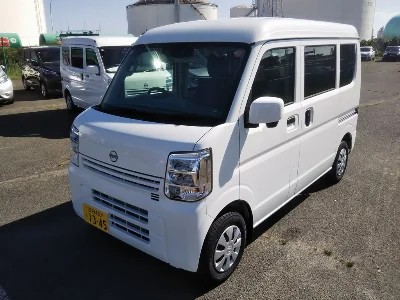 NISSAN CLIPPER VAN
