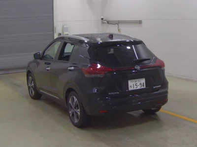 NISSAN KICKS