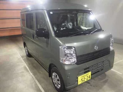 NISSAN CLIPPER VAN