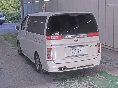 NISSAN ELGRAND