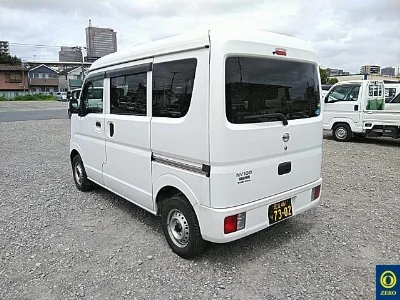 NISSAN CLIPPER VAN