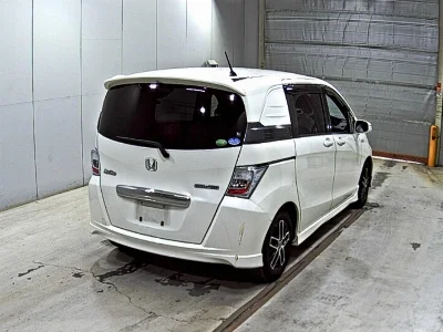 HONDA FREED SPIKE